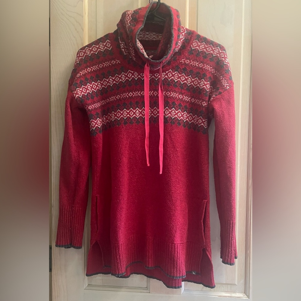 Eddie Bauer Red Sweater with Patterned Design